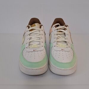 Boys Size 5 Nike Air Force 1 Low Sneakers - Mint and White